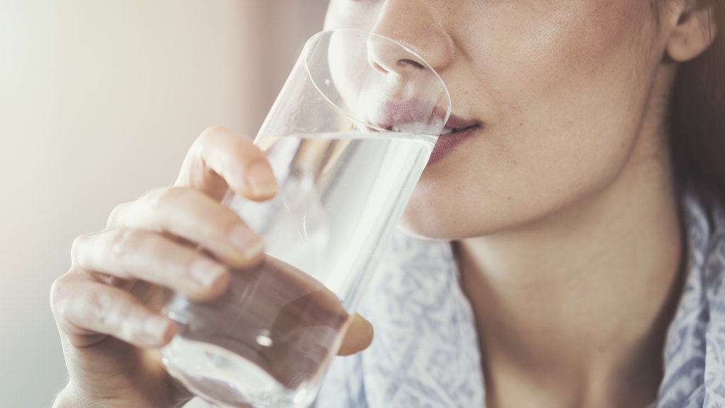 Berapa Banyak Air yang Harus Kita Minum? Berapa Banyak Air yang Harus Kita Minum?