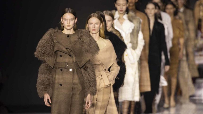 Bagaimana Industri Fashion Bertahan Selama Tahun Pandemi 2020 Bagaimana Industri Fashion Bertahan Selama Tahun Pandemi 2020