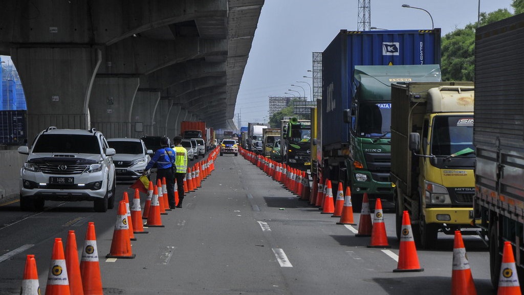 Pimpinan DPRD DKI Dukung Anies Batasi Pemudik Kembali ke Jakarta Pimpinan DPRD DKI Dukung Anies Batasi Pemudik Kembali ke Jakarta