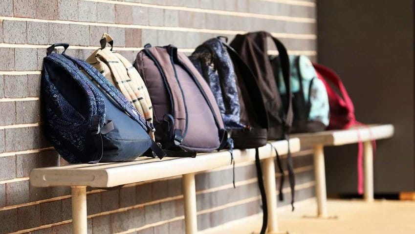 Tips dan Cara Menghilangkan Bau Tak Sedap pada Tas Ransel Tips dan Cara Menghilangkan Bau Tak Sedap pada Tas Ransel