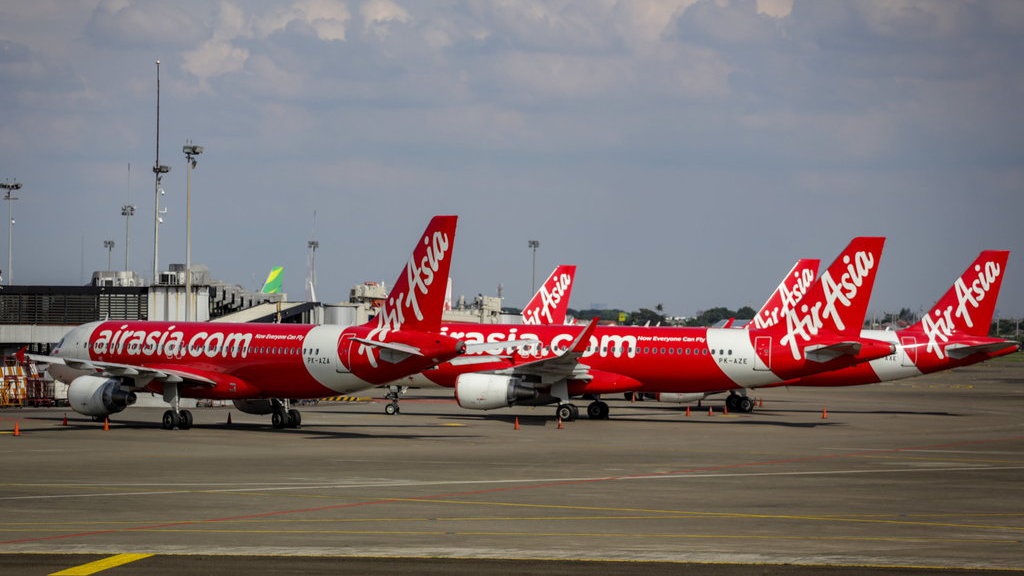 AirAsia Indonesia PHK dan Rumahkan Ratusan Karyawan akibat Corona AirAsia Indonesia PHK dan Rumahkan Ratusan Karyawan akibat Corona