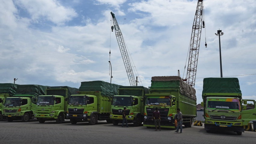 Utang Rp7.805 Triliun Tuai Kritik, Bikin Biaya Logistik Tinggi Utang Rp7.805 Triliun Tuai Kritik, Bikin Biaya Logistik Tinggi