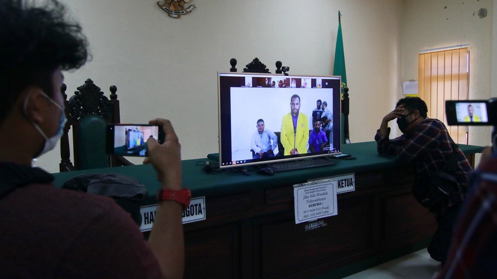 Kejanggalan Vonis 7 Tapol Papua: Kala Protes Rasisme Dipidana Makar Kejanggalan Vonis 7 Tapol Papua: Kala Protes Rasisme Dipidana Makar