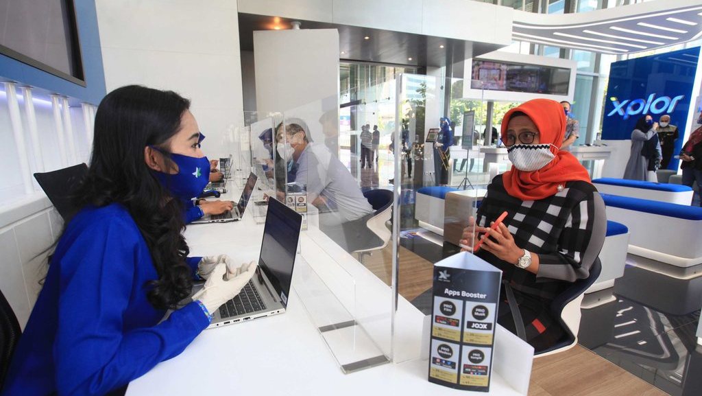 XL Axiata Terapkan Protokol Kesehatan saat Layani Pelanggan XL Axiata Terapkan Protokol Kesehatan saat Layani Pelanggan