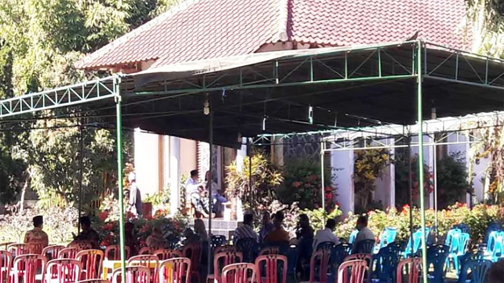 Sastrawan Ajip Rosidi akan Dimakamkan di Magelang Kamis Siang Sastrawan Ajip Rosidi akan Dimakamkan di Magelang Kamis Siang