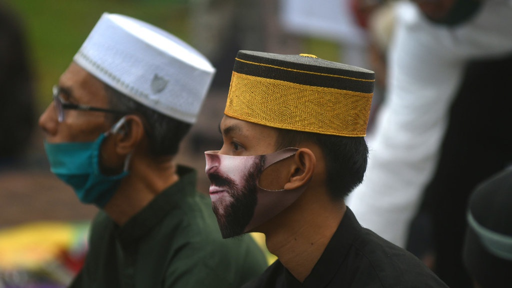 Bacaan Bilal Saat Shalat Idul Adha: Arab, Latin, dan Artinya Bacaan Bilal Saat Shalat Idul Adha: Arab, Latin, dan Artinya
