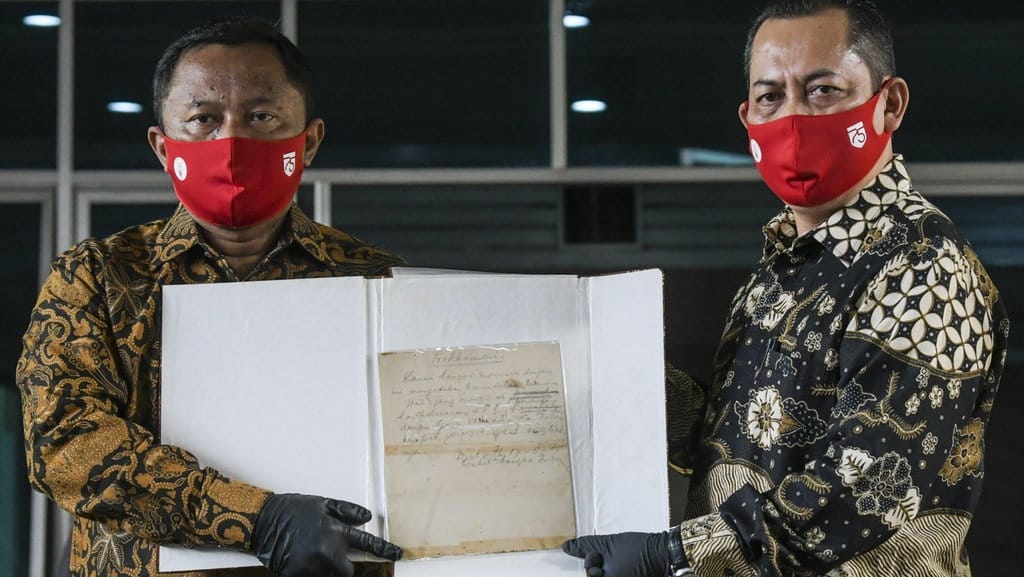 Di Mana Teks Proklamasi Dibacakan dan Siapa Pengetiknya? Di Mana Teks Proklamasi Dibacakan dan Siapa Pengetiknya?