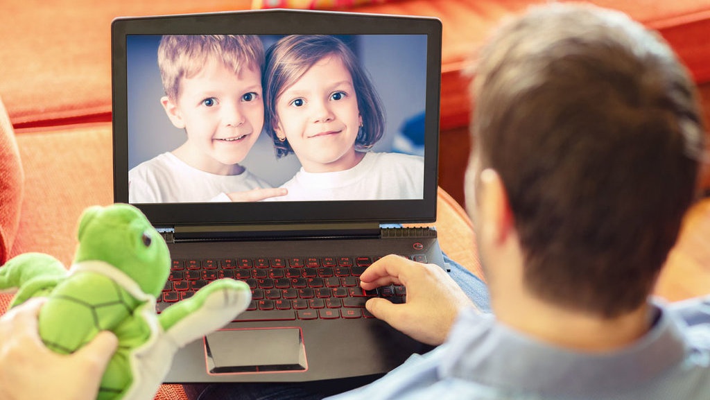 Tips Memberikan Kasih Sayang pada Anak saat Long Distance Marriage Tips Memberikan Kasih Sayang pada Anak saat Long Distance Marriage