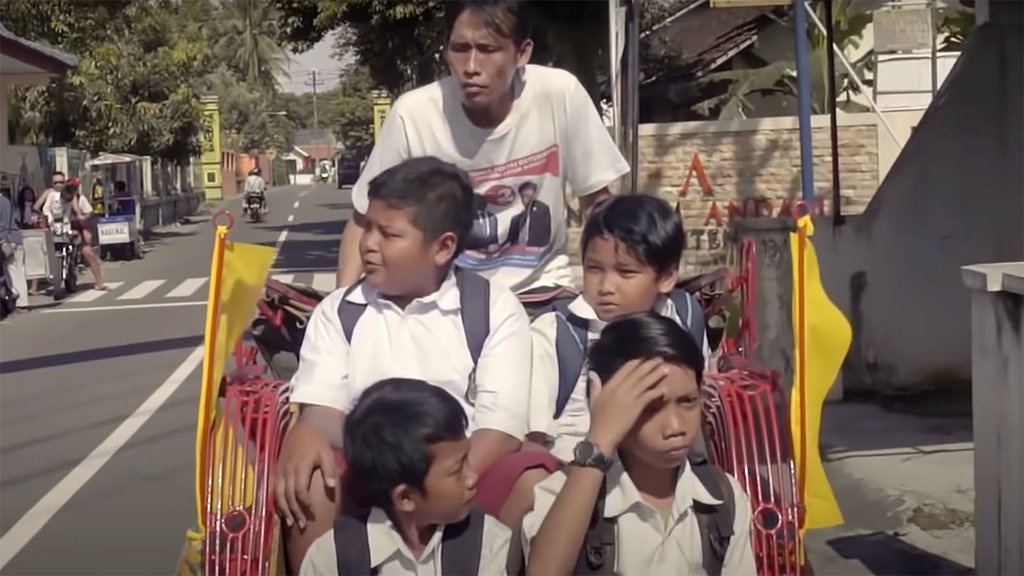 Film Pendek Anak Lanang dan Obrolan Waktu Pulang Sekolah Film Pendek Anak Lanang dan Obrolan Waktu Pulang Sekolah