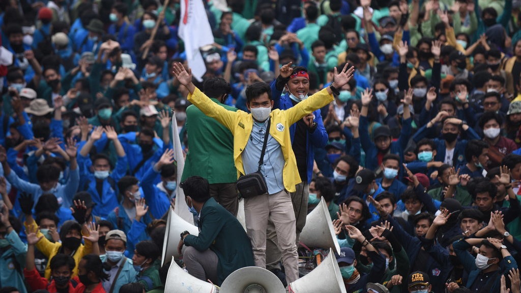 Demo Tolak UU Cipta Kerja Berlangsung Aman Tanpa Bentrok Demo Tolak UU Cipta Kerja Berlangsung Aman Tanpa Bentrok