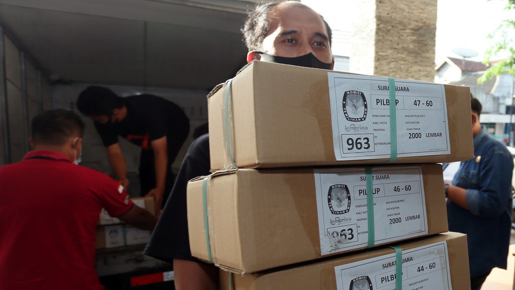 Logistik Pilkada 3 Daerah di Papua Terhambat sebab Dihalangi Massa Logistik Pilkada 3 Daerah di Papua Terhambat sebab Dihalangi Massa