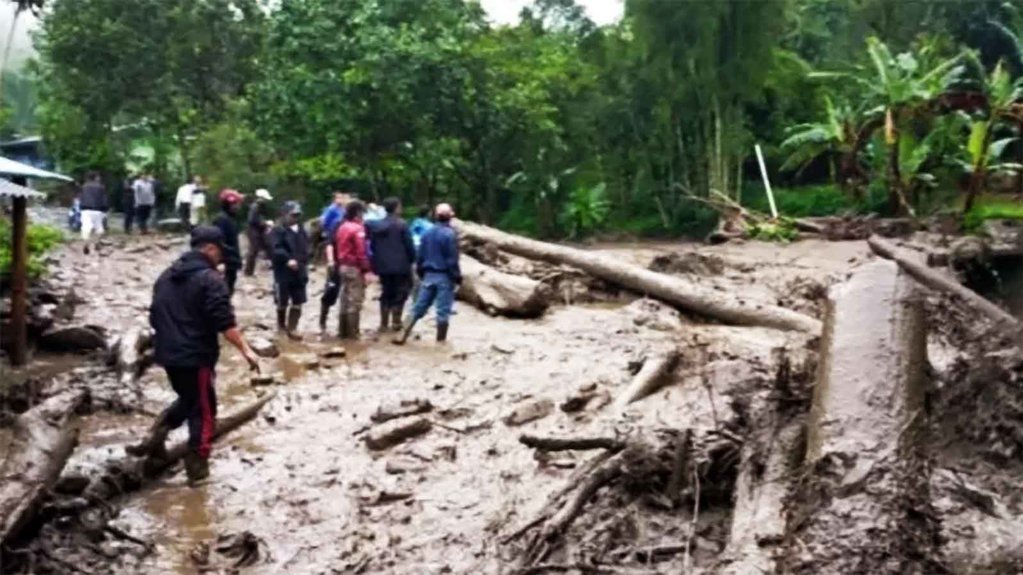 Banjir Bandang Bogor, Penyebab hingga Dampaknya Menurut BNPB Banjir Bandang Bogor, Penyebab hingga Dampaknya Menurut BNPB