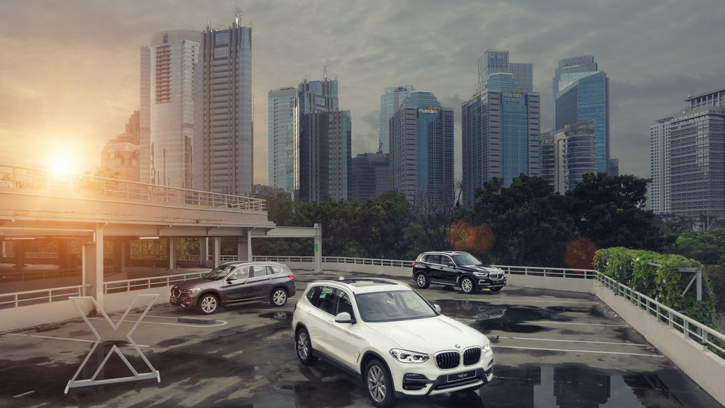 BMW Luncurkan Tiga Model Mobil Baru BMW Luncurkan Tiga Model Mobil Baru