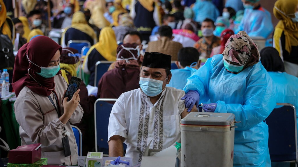 HIPMI Minta Ruang Diikutkan Pelaksanaan Vaksinasi COVID-19 Mandiri HIPMI Minta Ruang Diikutkan Pelaksanaan Vaksinasi COVID-19 Mandiri
