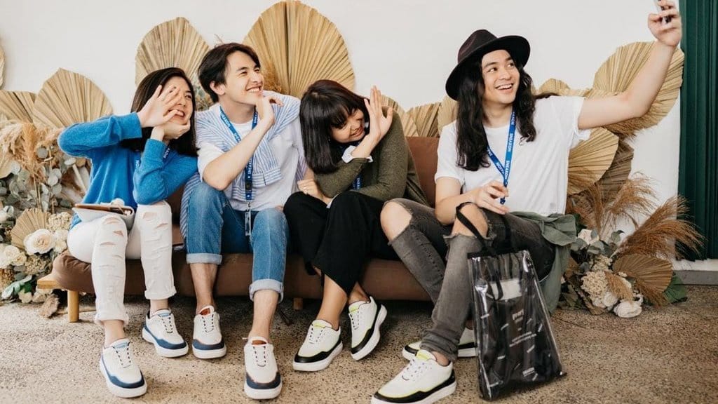 Sneakon, Brand Lokal Tawarkan 1 Sepatu dengan 2 Model Sneakon, Brand Lokal Tawarkan 1 Sepatu dengan 2 Model