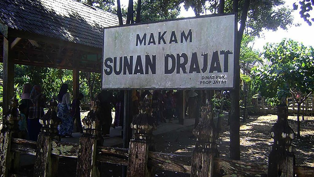 Sejarah Hidup Sunan Drajat dan 7 Dasar Ajaran Dakwah Islam Sejarah Hidup Sunan Drajat dan 7 Dasar Ajaran Dakwah Islam
