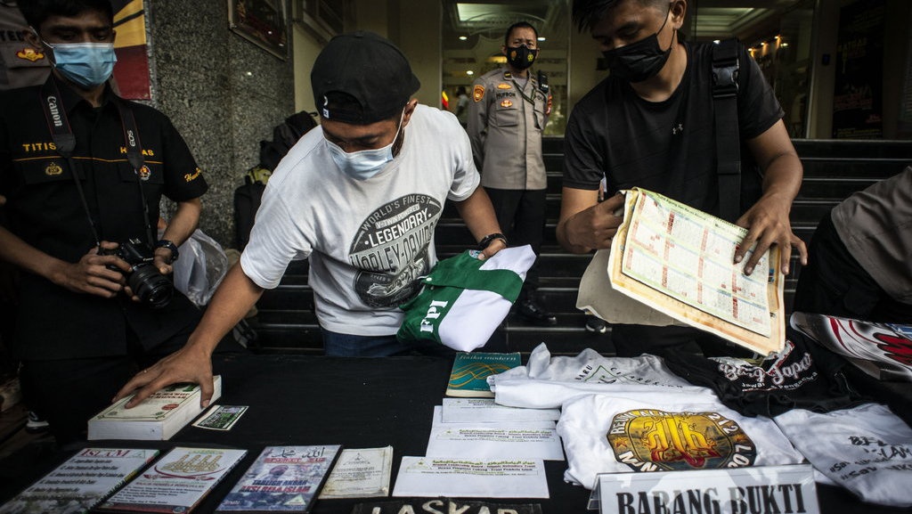 FPI Menolak Dikaitkan Terduga Teroris di Condet Jakarta Timur FPI Menolak Dikaitkan Terduga Teroris di Condet Jakarta Timur