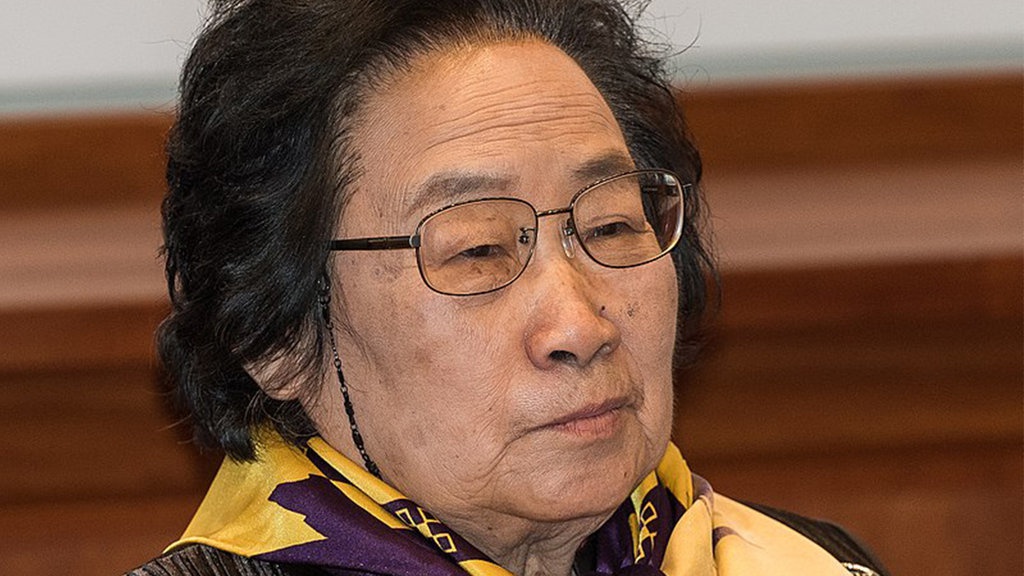 Tu Youyou Menggali Kitab Medis Kuno Temukan Obat Malaria Baru Tu Youyou Menggali Kitab Medis Kuno Temukan Obat Malaria Baru
