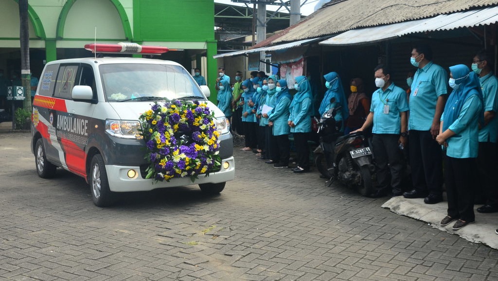 Menkes: Lebih dari 300 Tenaga Medis di Kudus Positif COVID-19 Menkes: Lebih dari 300 Tenaga Medis di Kudus Positif COVID-19