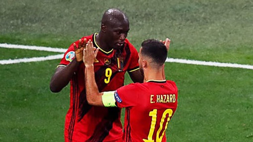Daftar Pemain di Tim Terbaik EURO 2021 (Team of The Tournament) Daftar Pemain di Tim Terbaik EURO 2021 (Team of The Tournament)
