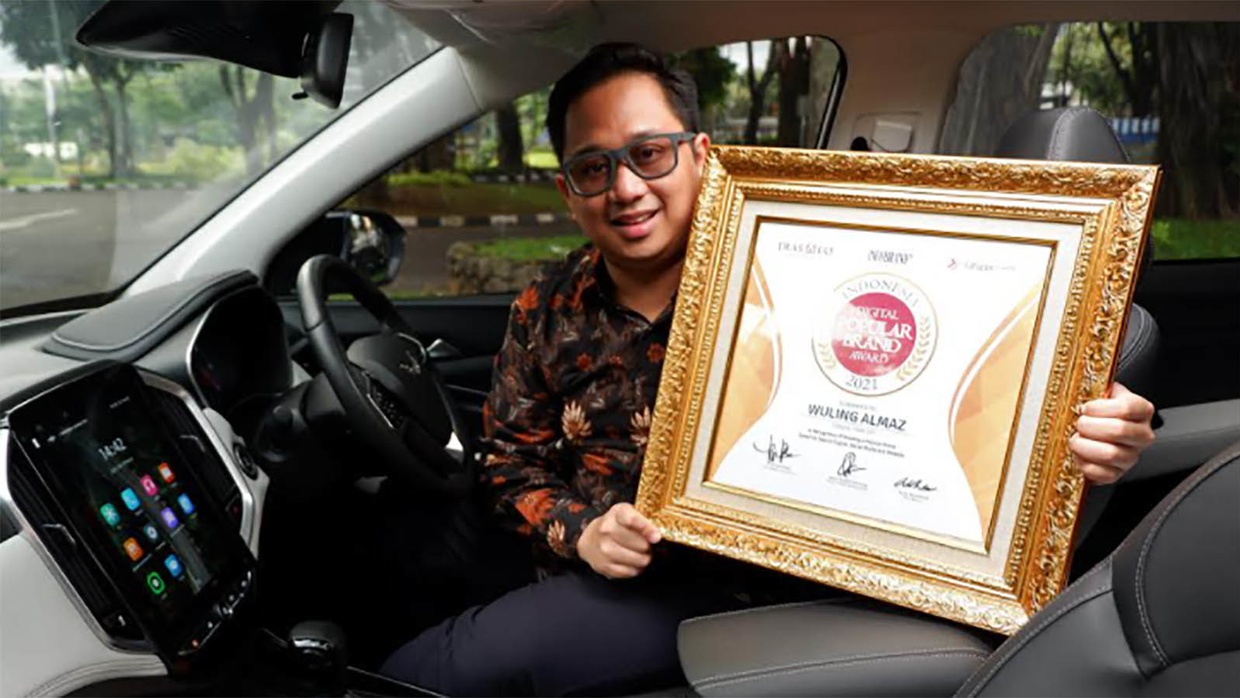 Wuling Almaz Raih Indonesia Digital Popular Brand Award 2021 Wuling Almaz Raih Indonesia Digital Popular Brand Award 2021