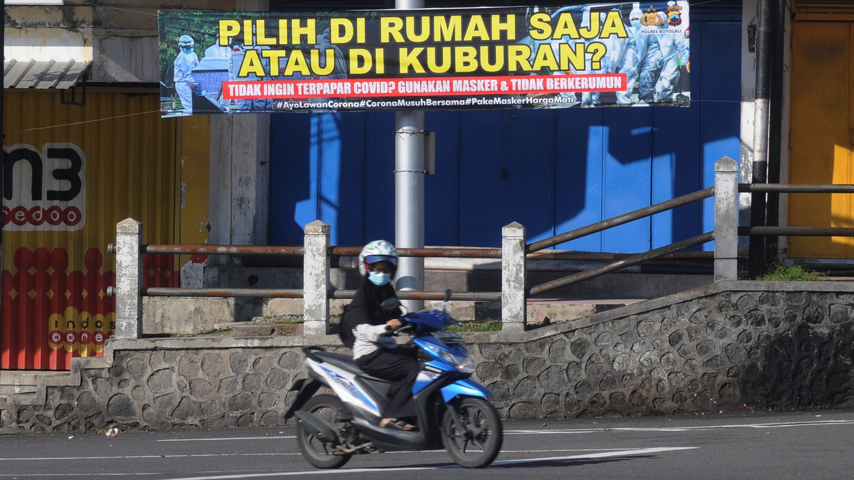 Update Corona 4 Juli 2021: Kematian Bertambah 555 dalam Sehari Update Corona 4 Juli 2021: Kematian Bertambah 555 dalam Sehari