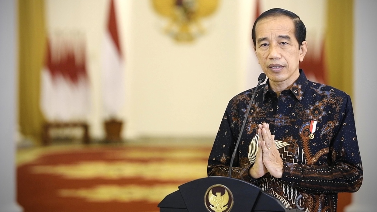 Tinjau RS Modular Pertamina, Jokowi Klaim Kasus Jawa-Bali Menurun Tinjau RS Modular Pertamina, Jokowi Klaim Kasus Jawa-Bali Menurun