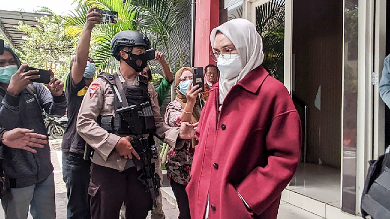 Profil Bupati Probolinggo Puput Tantriana Sari yang Ditangkap KPK Profil Bupati Probolinggo Puput Tantriana Sari yang Ditangkap KPK