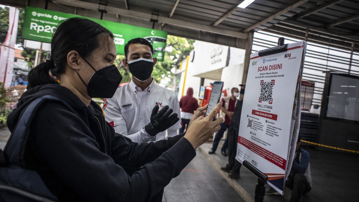 Sertifikat Vaksin Gantikan STRP untuk Naik KRL Mulai Hari Ini Sertifikat Vaksin Gantikan STRP untuk Naik KRL Mulai Hari Ini