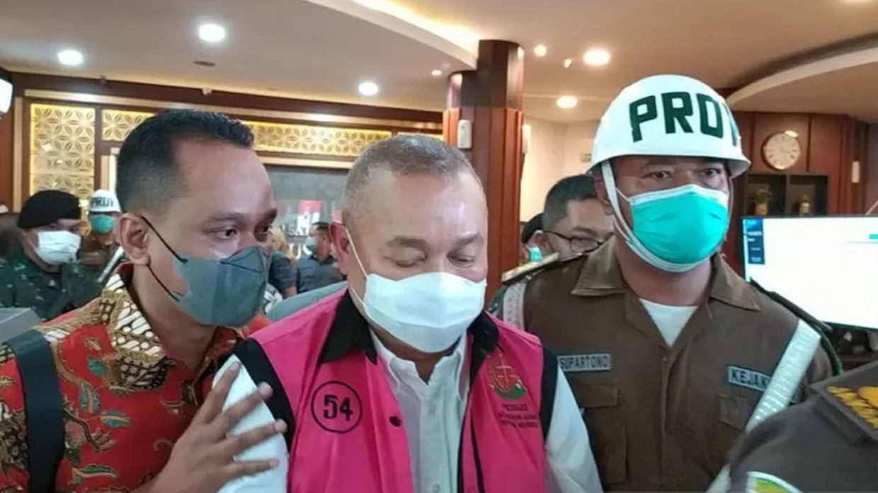Kasus Korupsi Alex Noerdin: Kejahatan Sempurna Pejabat Publik Kasus Korupsi Alex Noerdin: Kejahatan Sempurna Pejabat Publik