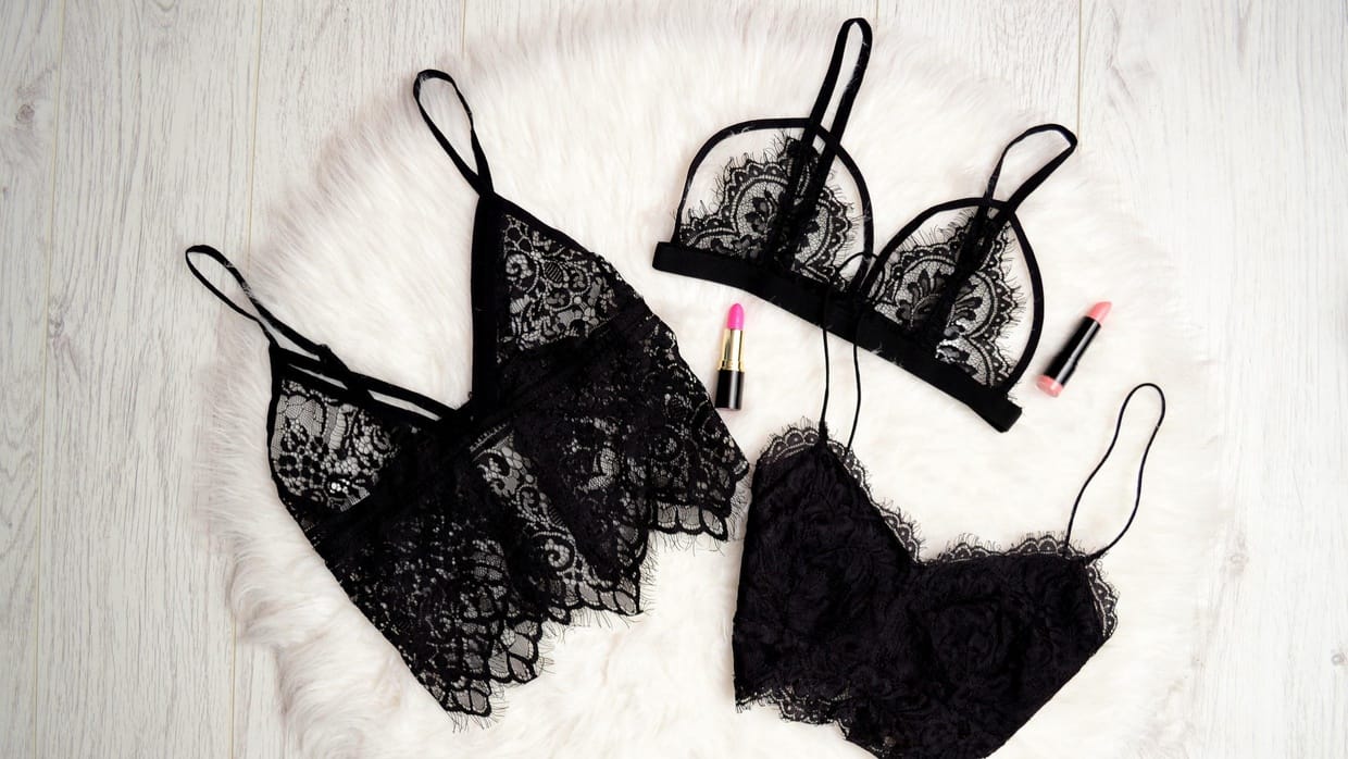 5 Tips Memilih Lingerie Sesuai Bentuk Tubuh dan 8 Jenis Lingerie 5 Tips Memilih Lingerie Sesuai Bentuk Tubuh dan 8 Jenis Lingerie