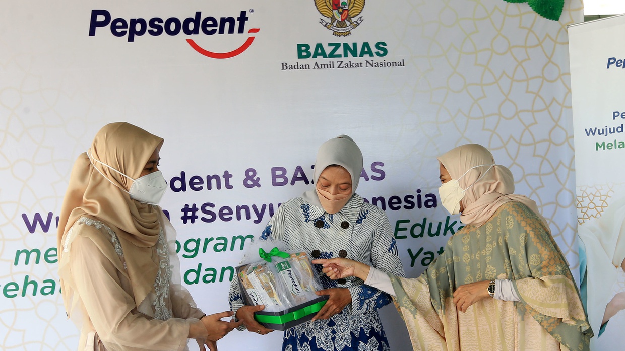 Kolaborasi Pepsodent dan BAZNAS Wujudkan #SenyumIndonesia Kolaborasi Pepsodent dan BAZNAS Wujudkan #SenyumIndonesia