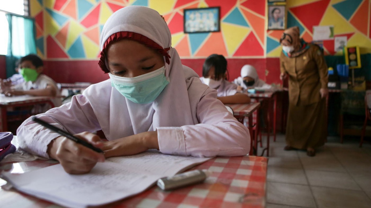 Contoh Soal Bahasa Indonesia Kelas 4 Kurikulum Merdeka & Jawaban Contoh Soal Bahasa Indonesia Kelas 4 Kurikulum Merdeka & Jawaban