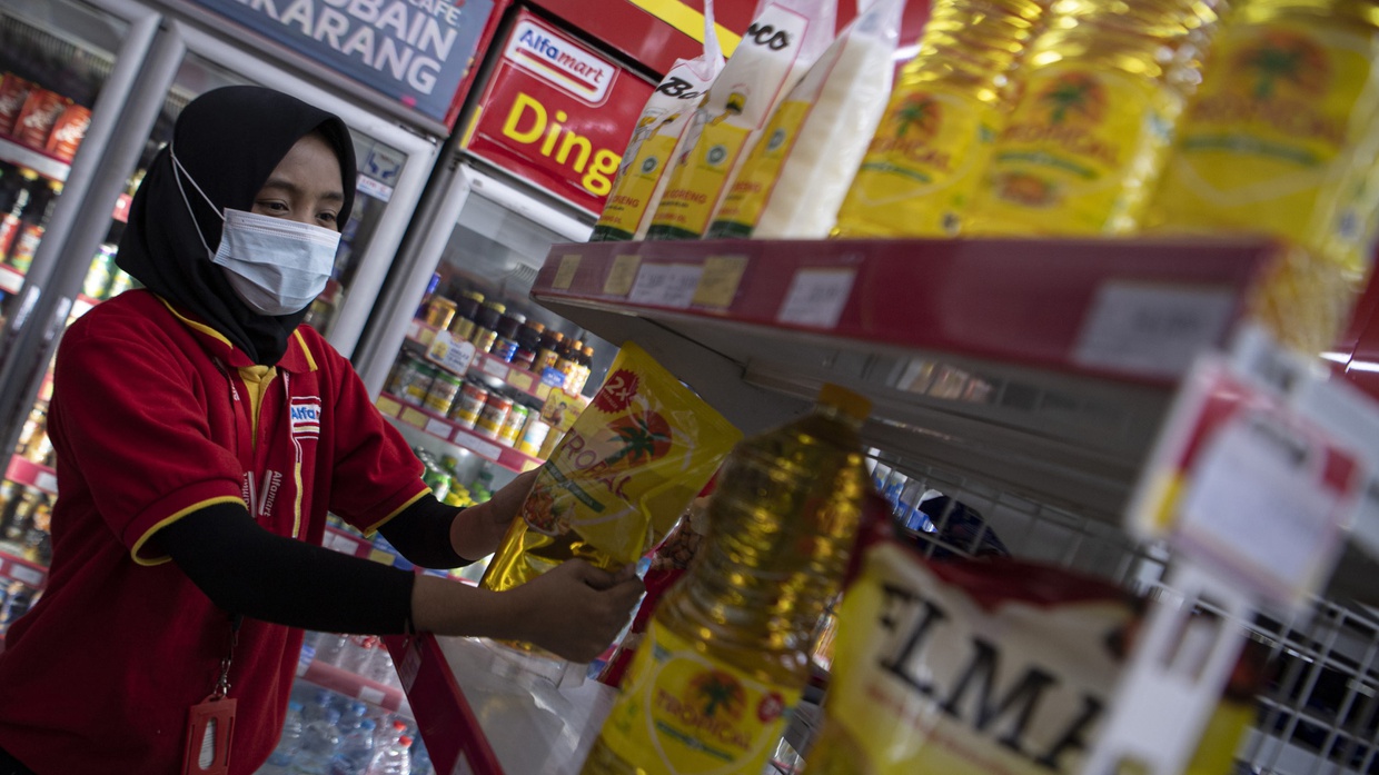 Temuan Satgas Pangan: Minyak Goreng Langka karena Pengiriman Telat Temuan Satgas Pangan: Minyak Goreng Langka karena Pengiriman Telat