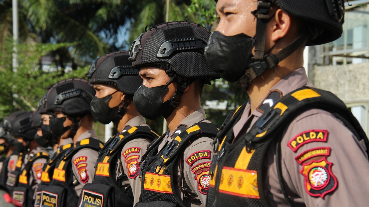 Apa Kewajiban & Larangan Anggota Polisi dalam Etika Kelembagaan? Apa Kewajiban & Larangan Anggota Polisi dalam Etika Kelembagaan?