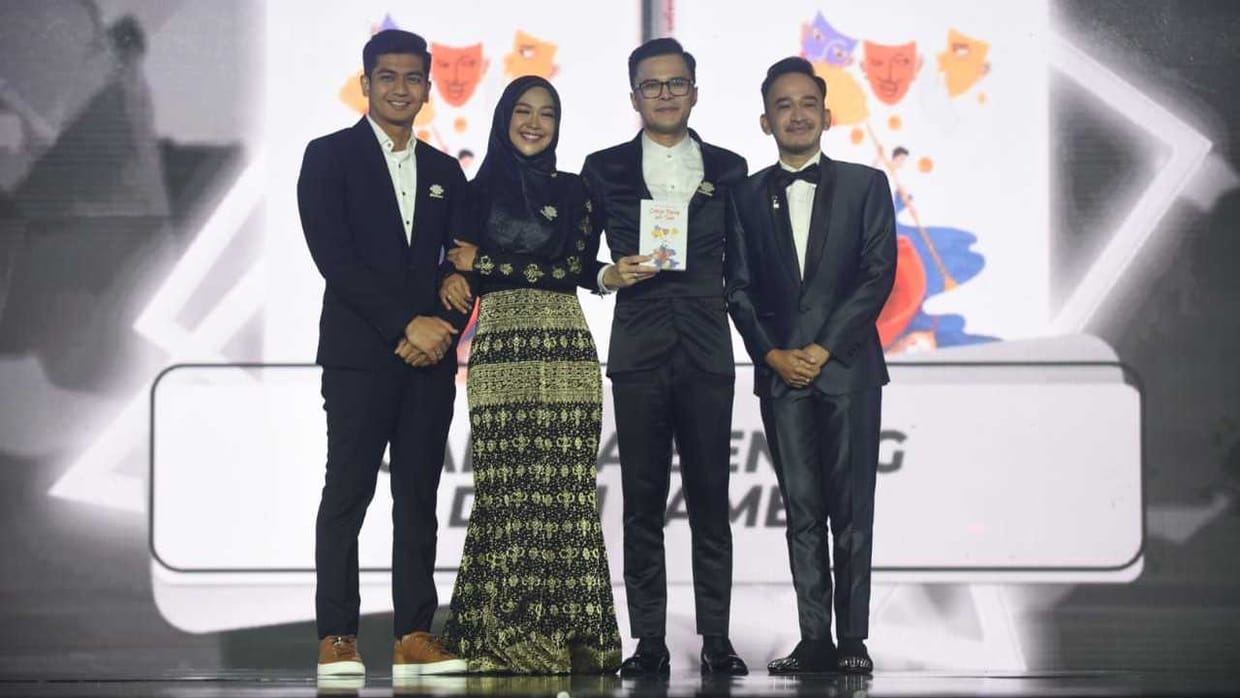 Perayaan Satu Tahun Bening's indonesia Group Perayaan Satu Tahun Bening's indonesia Group