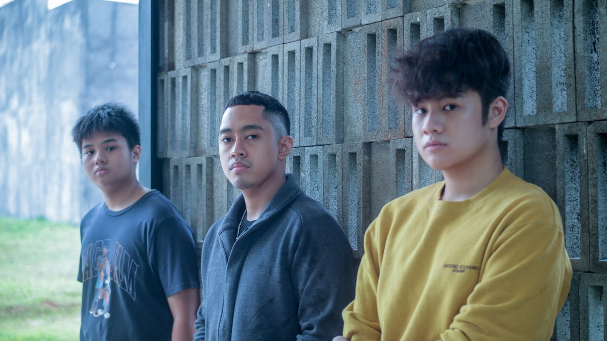 Laze Berkolaborasi Bareng Livingroom, Rilis Laze Berkolaborasi Bareng Livingroom, Rilis