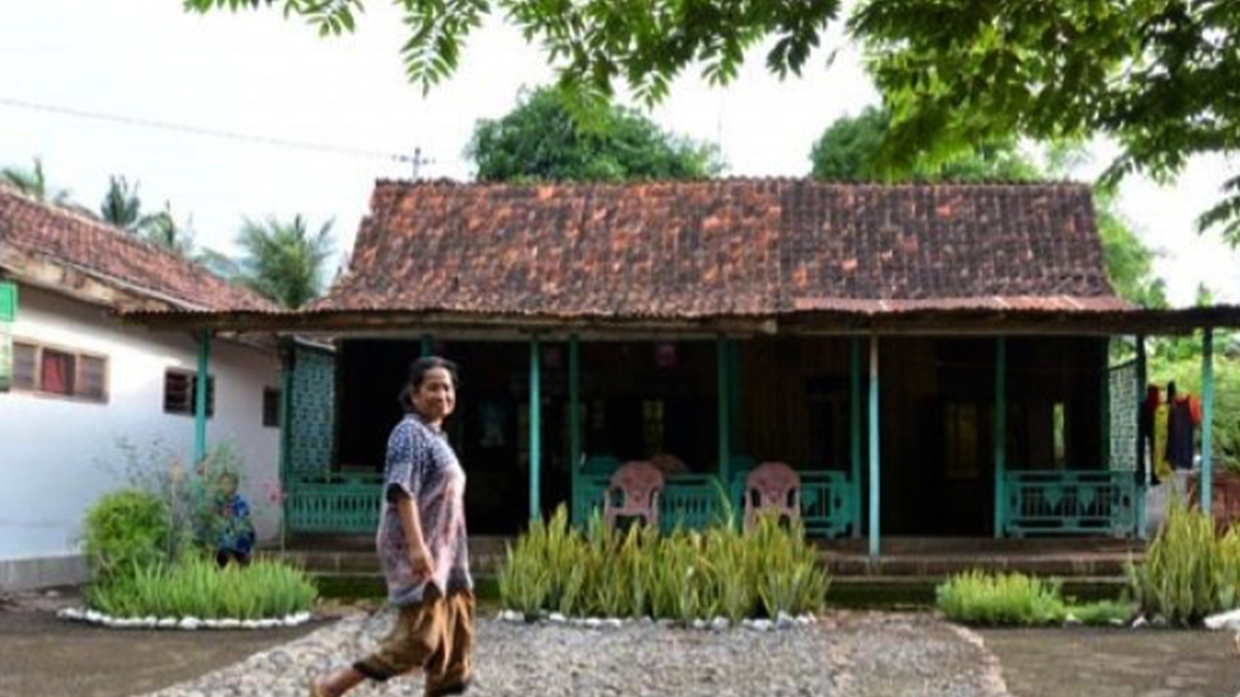 Arsitektur Tanean Lanjang Rumah Adat Masyarakat Madura & Fungsinya Arsitektur Tanean Lanjang Rumah Adat Masyarakat Madura & Fungsinya