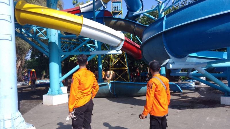 Penyebab Perosotan Kenpark Surabaya Ambrol & Kondisi 16 Korban Luka Penyebab Perosotan Kenpark Surabaya Ambrol & Kondisi 16 Korban Luka