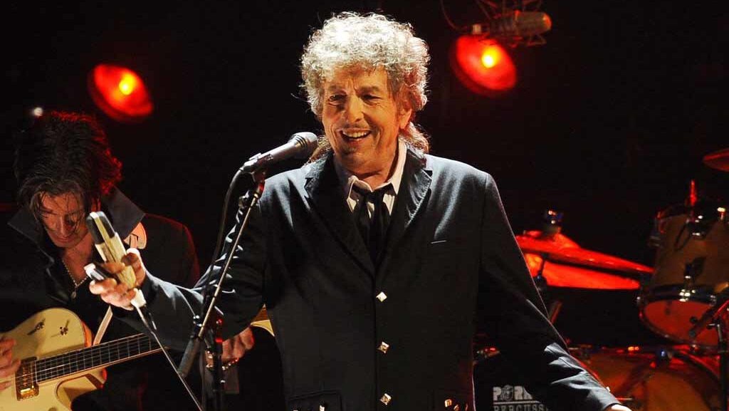 Profil Singkat Bob Dylan, Penyanyi Peraih Penghargaan Nobel Sastra Profil Singkat Bob Dylan, Penyanyi Peraih Penghargaan Nobel Sastra