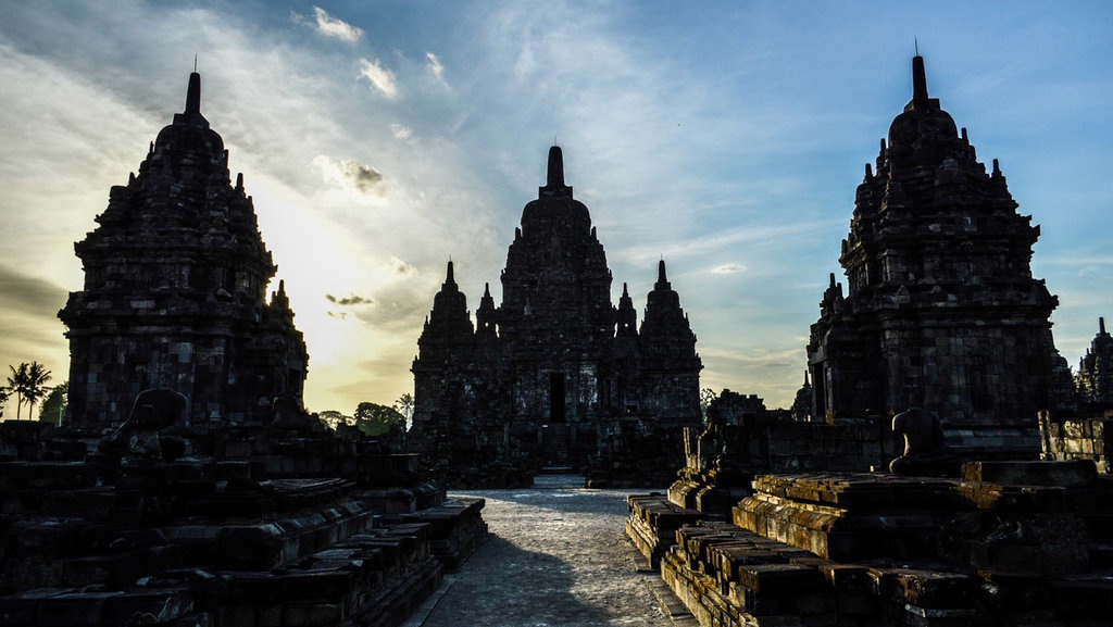 Sejarah Candi Sewu, Corak Agama, dan Kisah Legendanya Sejarah Candi Sewu, Corak Agama, dan Kisah Legendanya