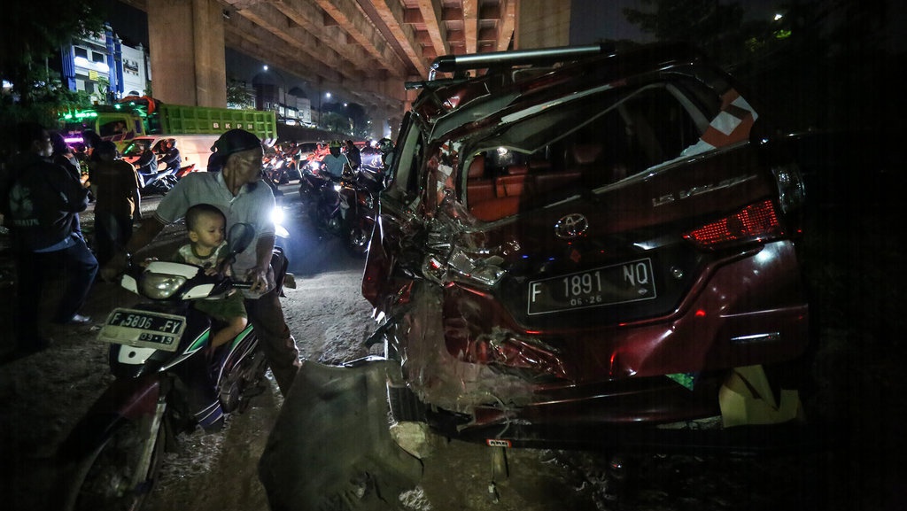 Update Korban Kecelakaan Cibubur & Lokasi Lampu Merah CBD Cibubur Update Korban Kecelakaan Cibubur & Lokasi Lampu Merah CBD Cibubur
