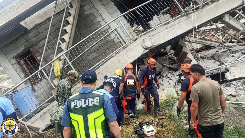 Potret Gempa Filipina: Situasi Terkini & Berapa Jumlah Korbannya? Potret Gempa Filipina: Situasi Terkini & Berapa Jumlah Korbannya?