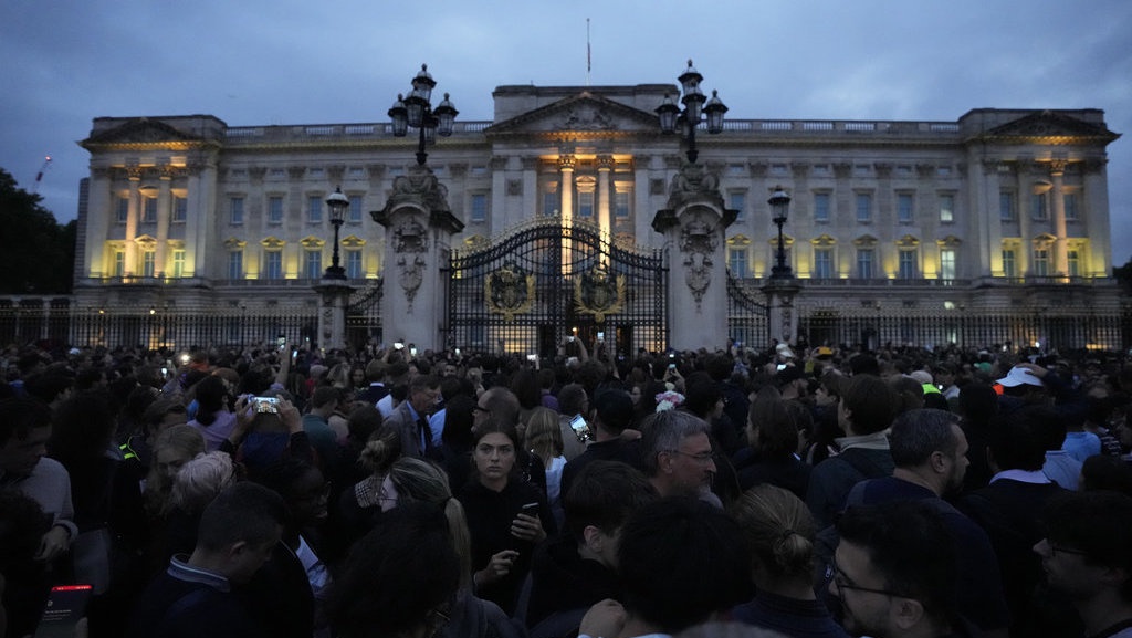 Apa Itu Operation London Bridge: Protokol Kematian Ratu Elizabeth Apa Itu Operation London Bridge: Protokol Kematian Ratu Elizabeth