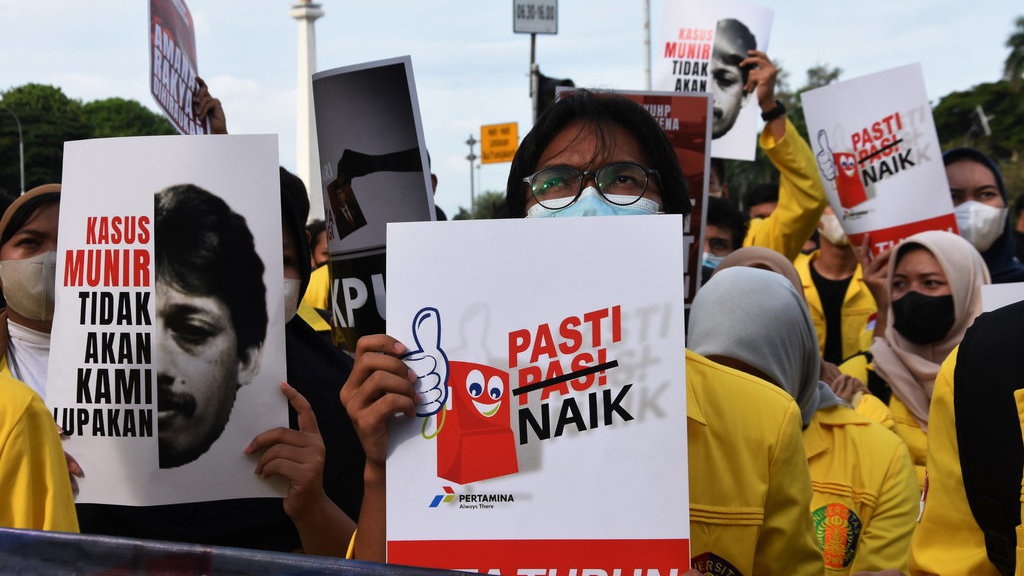 Soroti Kepemimpinan Jokowi, BEM SI: Nilainya 10 Dari 100 Soroti Kepemimpinan Jokowi, BEM SI: Nilainya 10 Dari 100