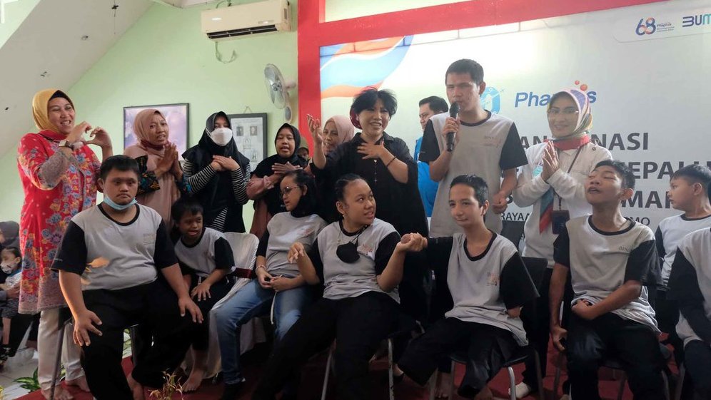 HUT ke-50 Antimo, Phapros Beri Bantuan ke Penderita Hidrosefalus HUT ke-50 Antimo, Phapros Beri Bantuan ke Penderita Hidrosefalus