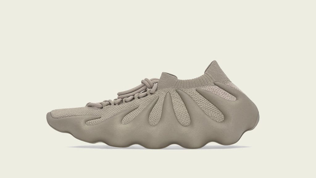 YEEZY 450 Stone Flax & Utility Black Dirilis, Berapa Harganya? YEEZY 450 Stone Flax & Utility Black Dirilis, Berapa Harganya?