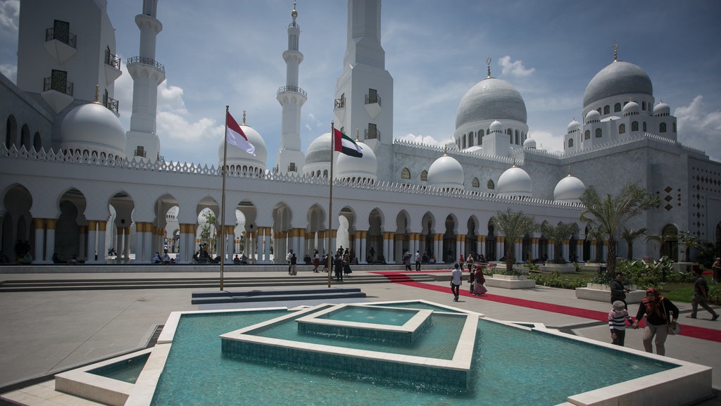 Jadwal Shalat Jumat Terakhir Ramadhan di Masjid Zayed Solo Jadwal Shalat Jumat Terakhir Ramadhan di Masjid Zayed Solo