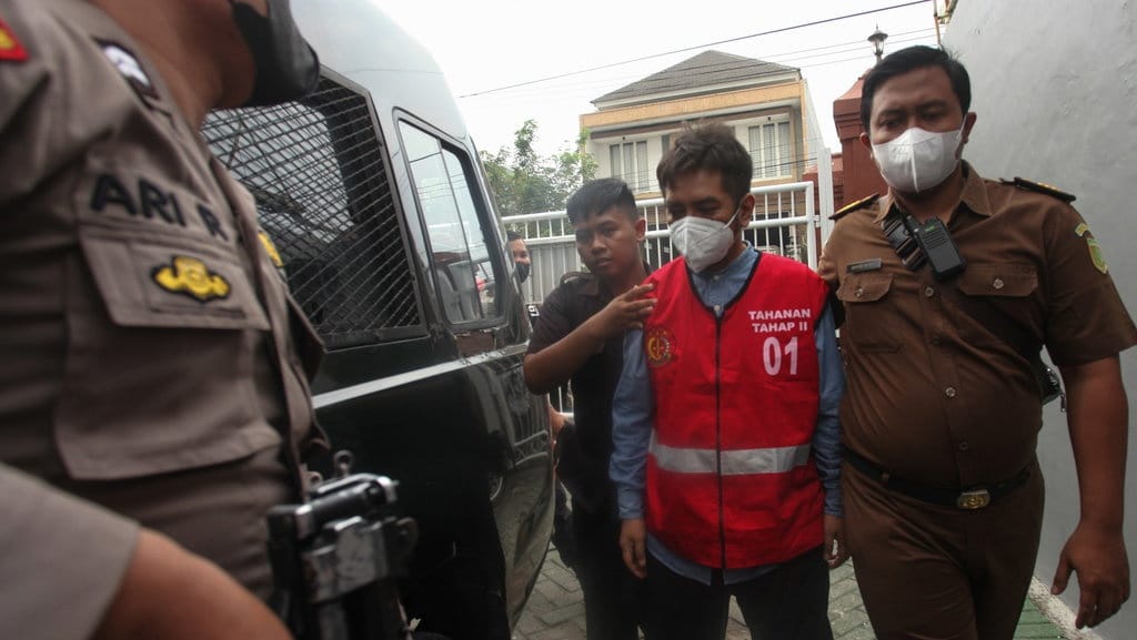 Bechi Anak Kiai Jombang Terpidana Pencabulan Bebas Bersyarat Bechi Anak Kiai Jombang Terpidana Pencabulan Bebas Bersyarat