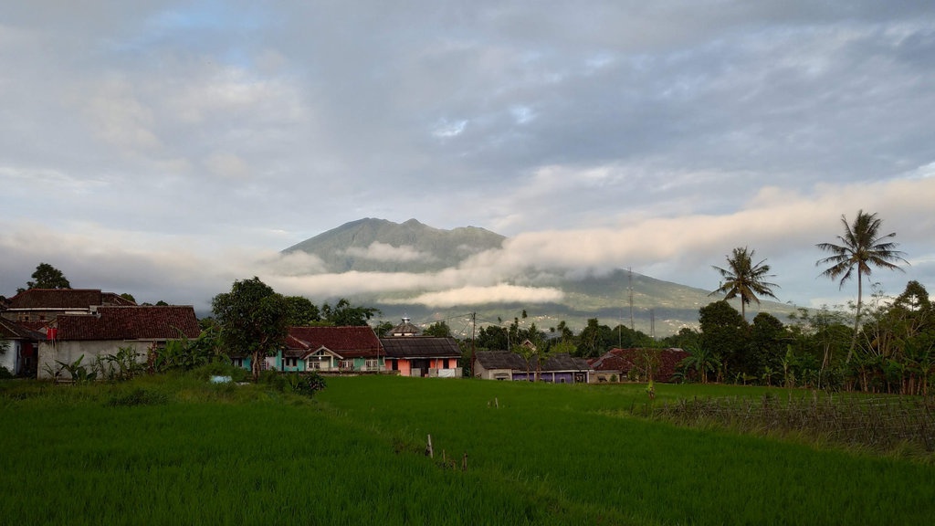 Apa Itu Erupsi Freatik di Gunung Salak dan Seberapa Berbahaya? Apa Itu Erupsi Freatik di Gunung Salak dan Seberapa Berbahaya?